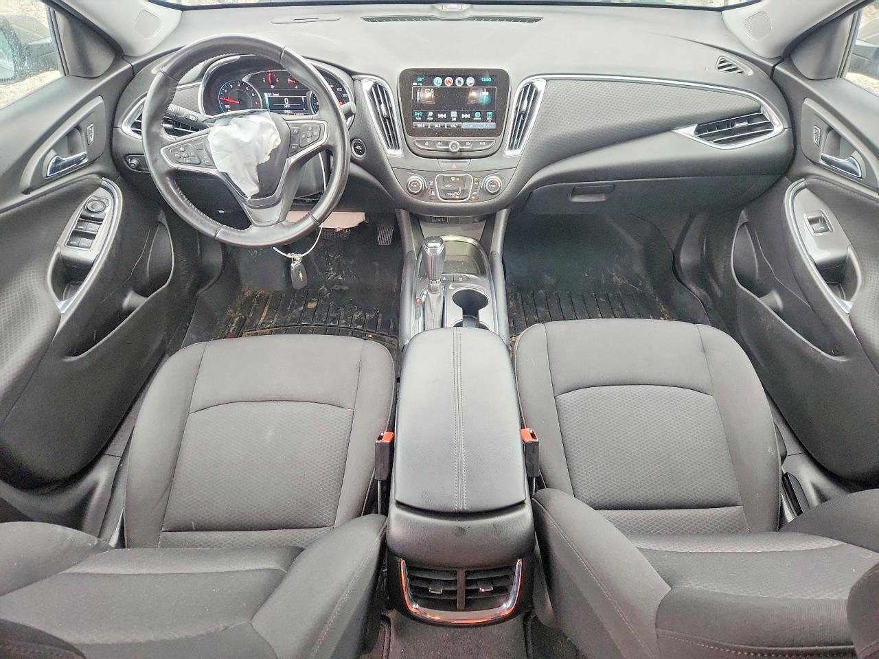 2018 CHEVROLET MALIBU LT photo 8