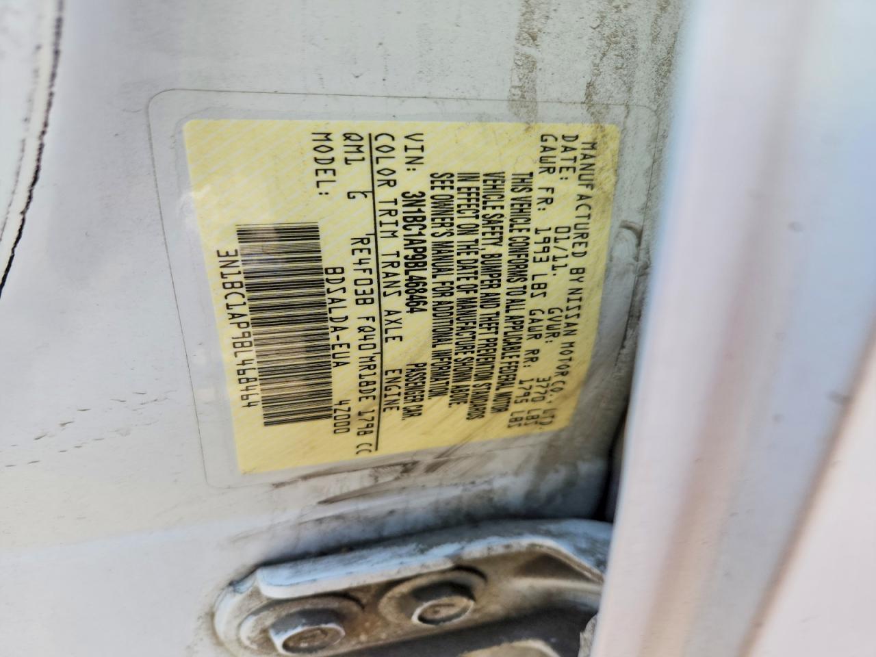 2011 NISSAN VERSA S photo 12