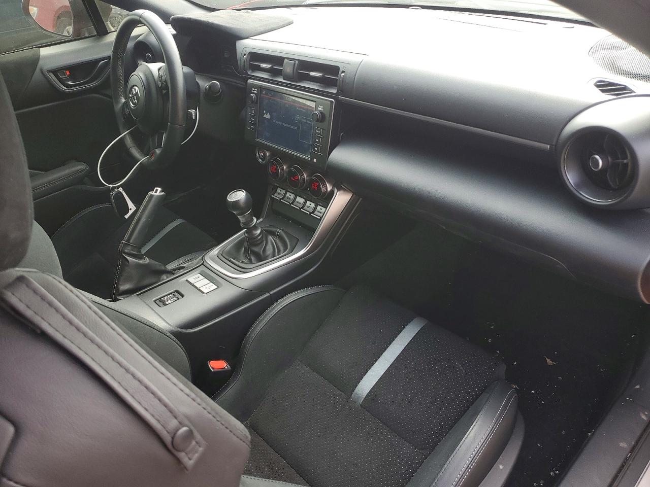 2023 TOYOTA GR 86 PREMIUM photo 8