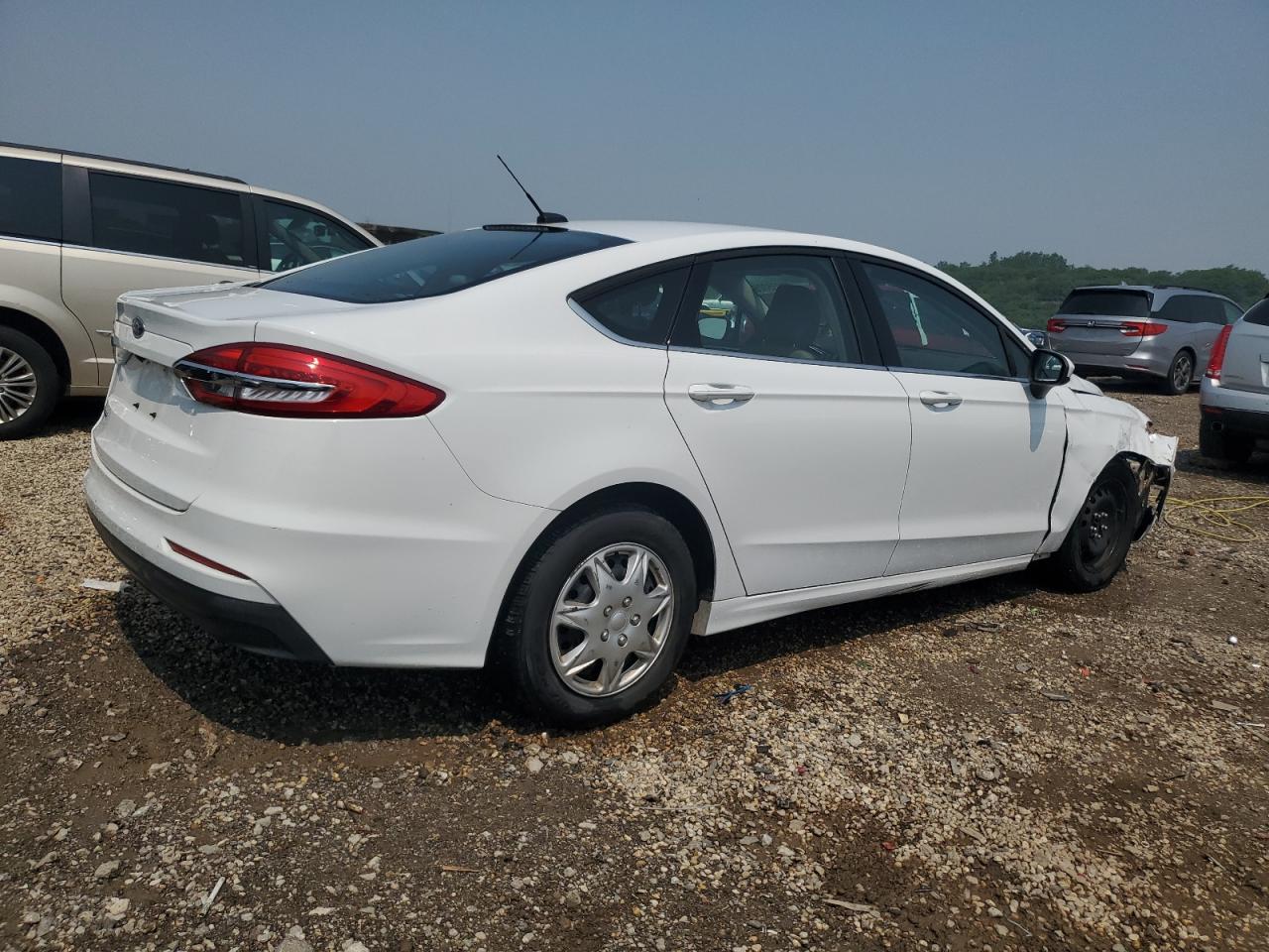 2019 FORD FUSION S photo 3