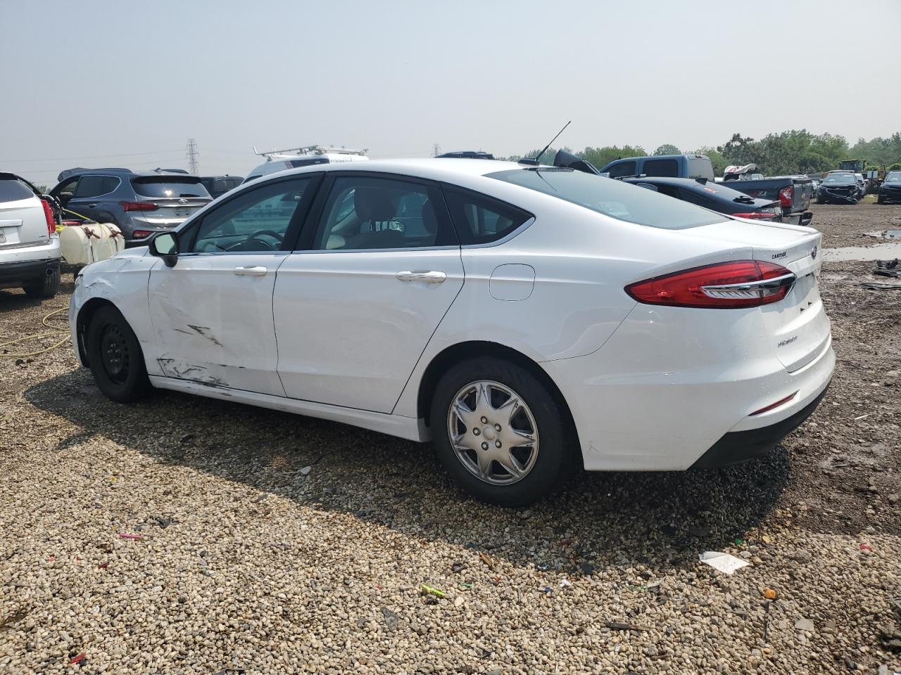 2019 FORD FUSION S photo 2