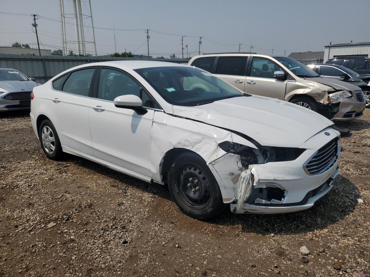 2019 FORD FUSION S photo 4