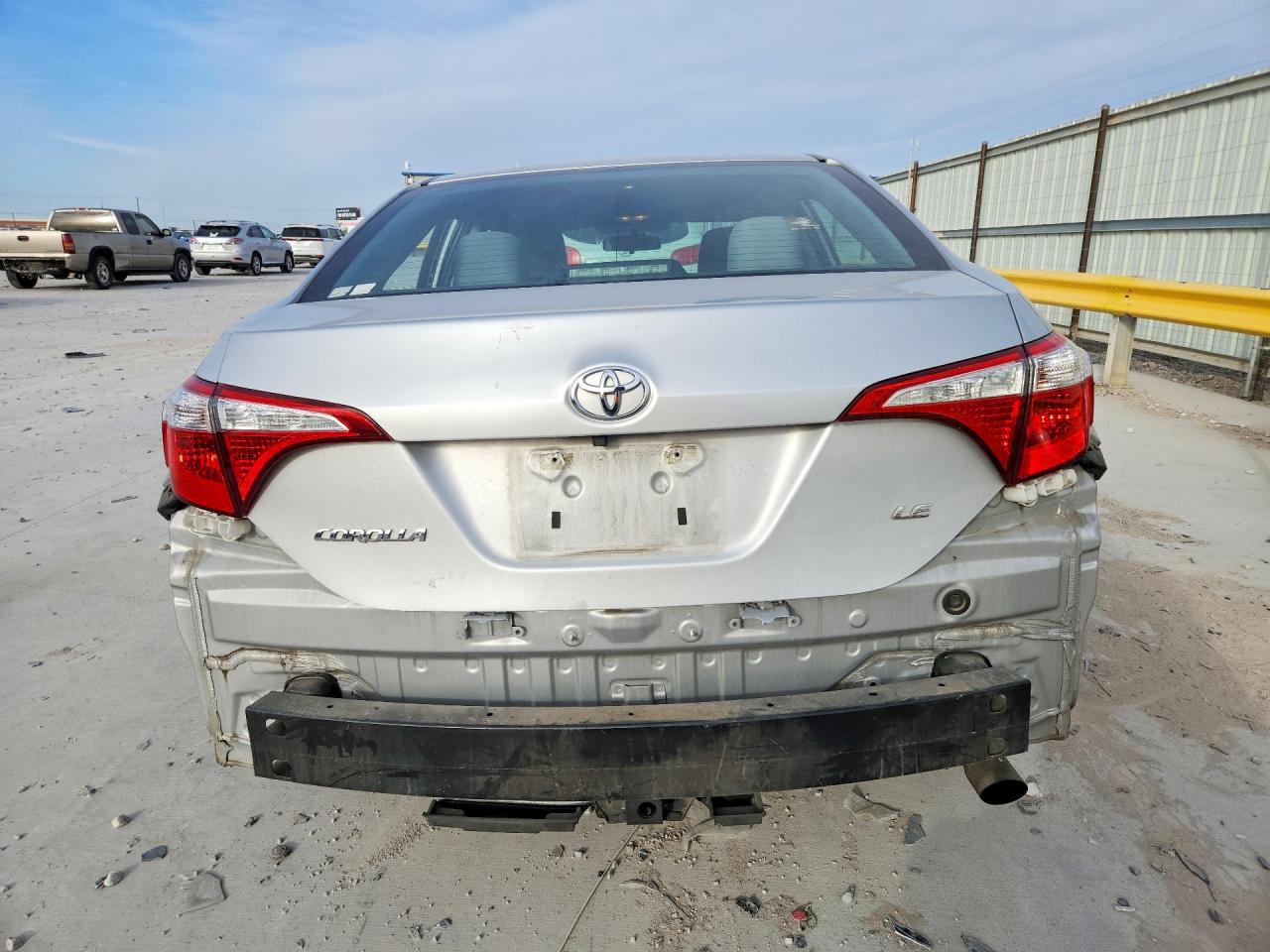 2016 TOYOTA COROLLA LE photo 11