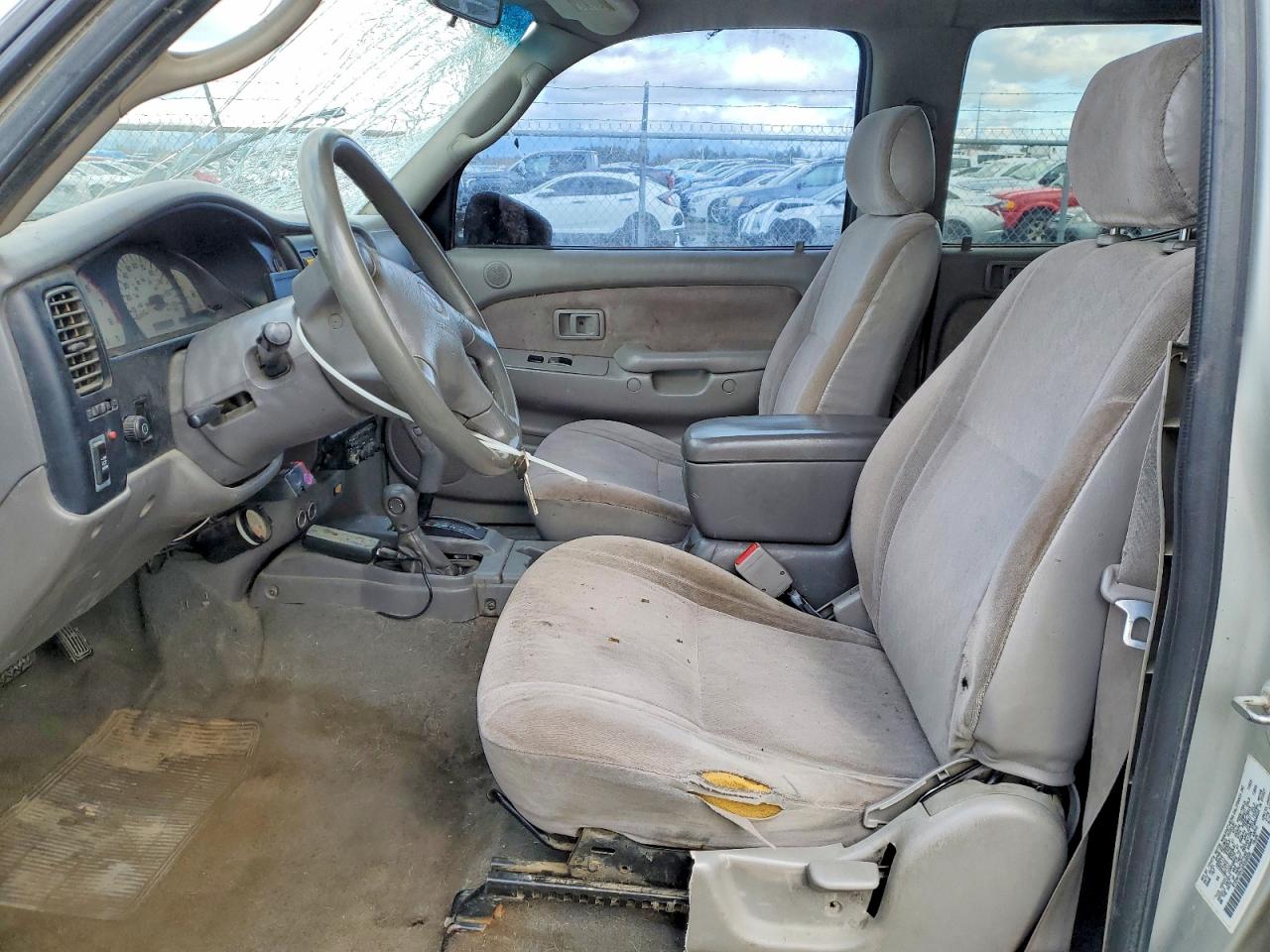 2002 TOYOTA TACOMA V6 photo 7