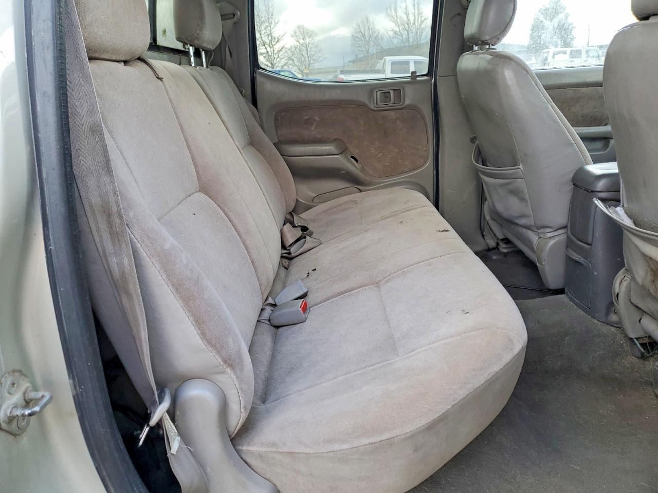 2002 TOYOTA TACOMA V6 photo 10
