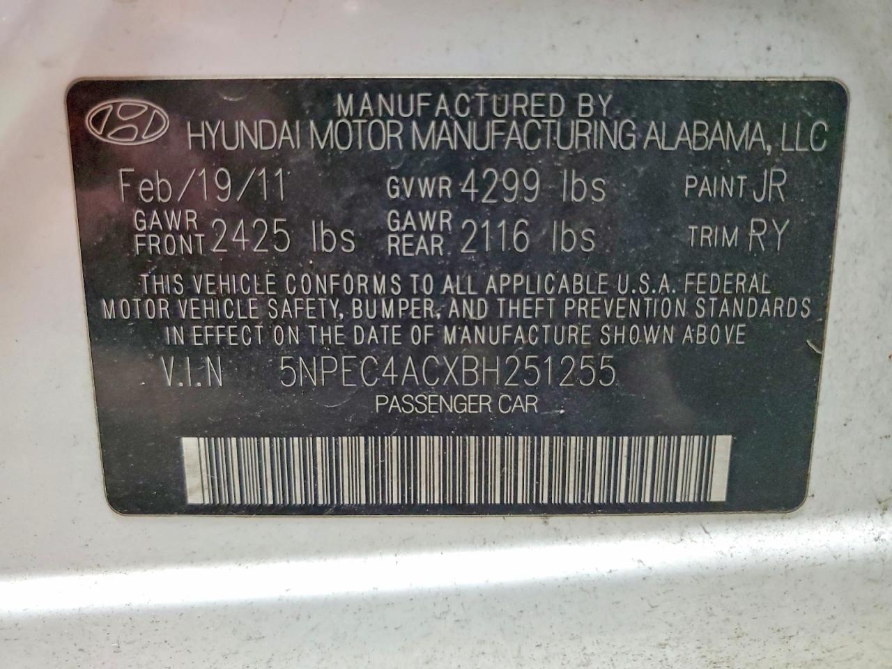 2011 HYUNDAI SONATA SE photo 25