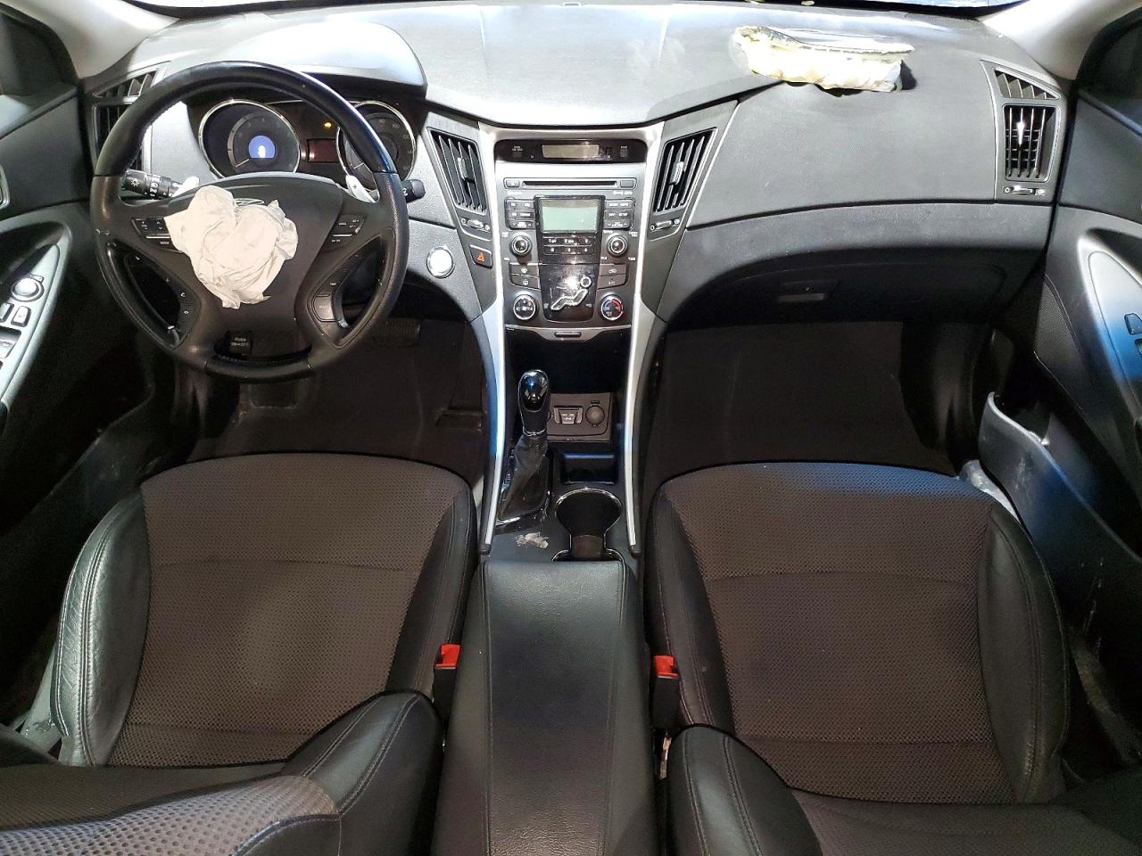 2011 HYUNDAI SONATA SE photo 15