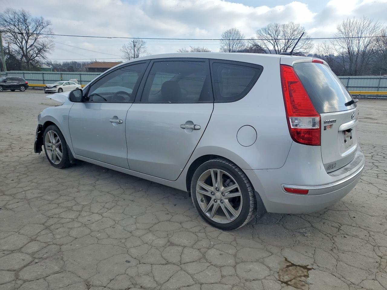 2009 HYUNDAI ELANTRA TOURING photo 3