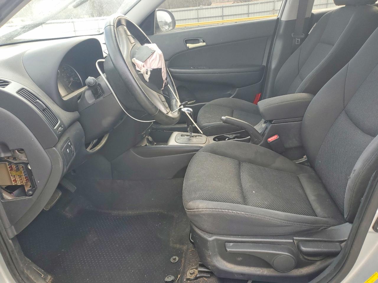 2009 HYUNDAI ELANTRA TOURING photo 13