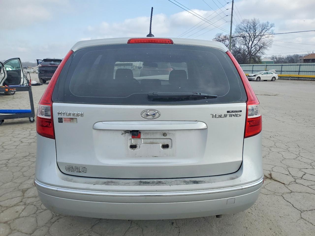 2009 HYUNDAI ELANTRA TOURING photo 11