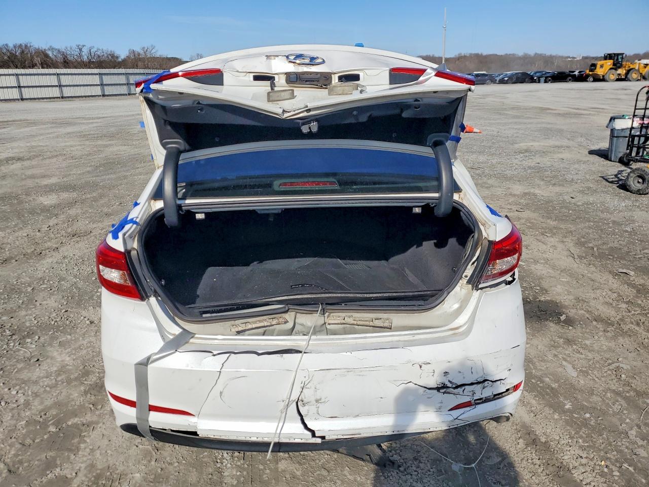 2015 HYUNDAI SONATA SE photo 6