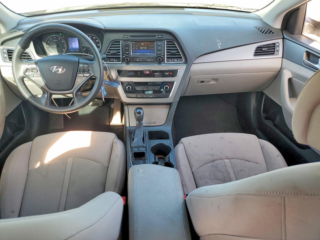 2015 HYUNDAI SONATA SE photo 8