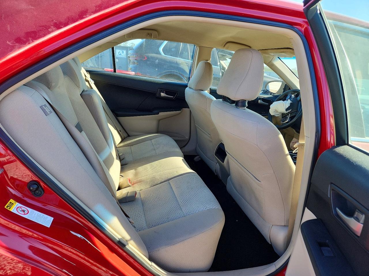 2014 TOYOTA CAMRY L photo 10