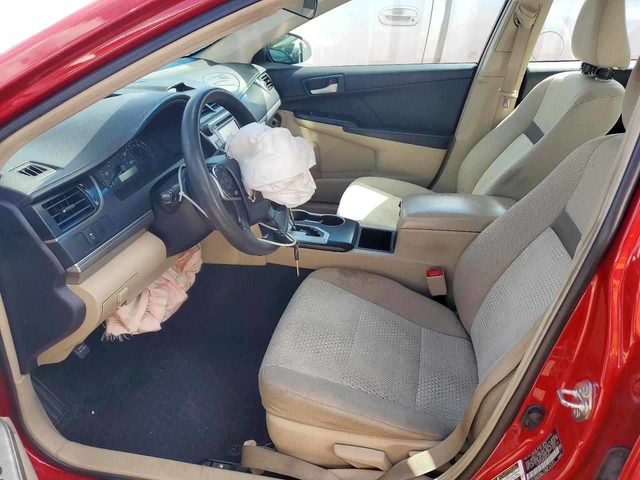 2014 TOYOTA CAMRY L photo 7