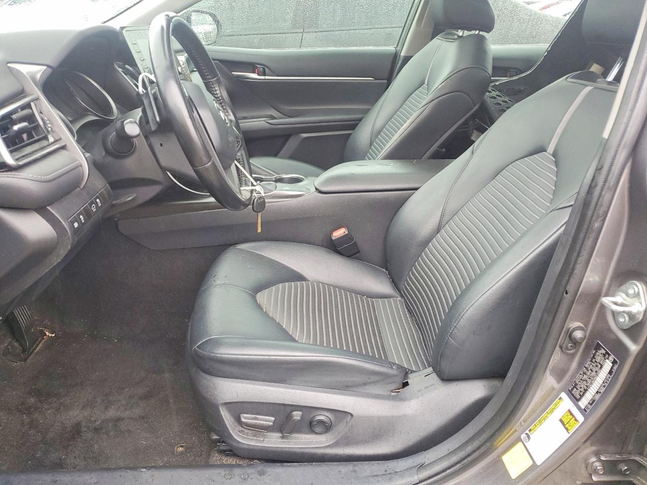 2021 TOYOTA CAMRY SE photo 19