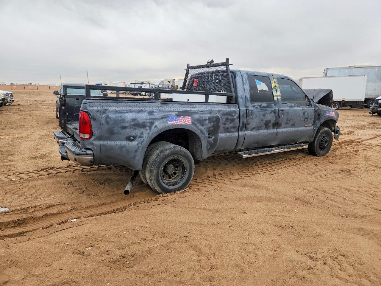 2004 FORD SUPER DUTY F-350 W/D photo 3