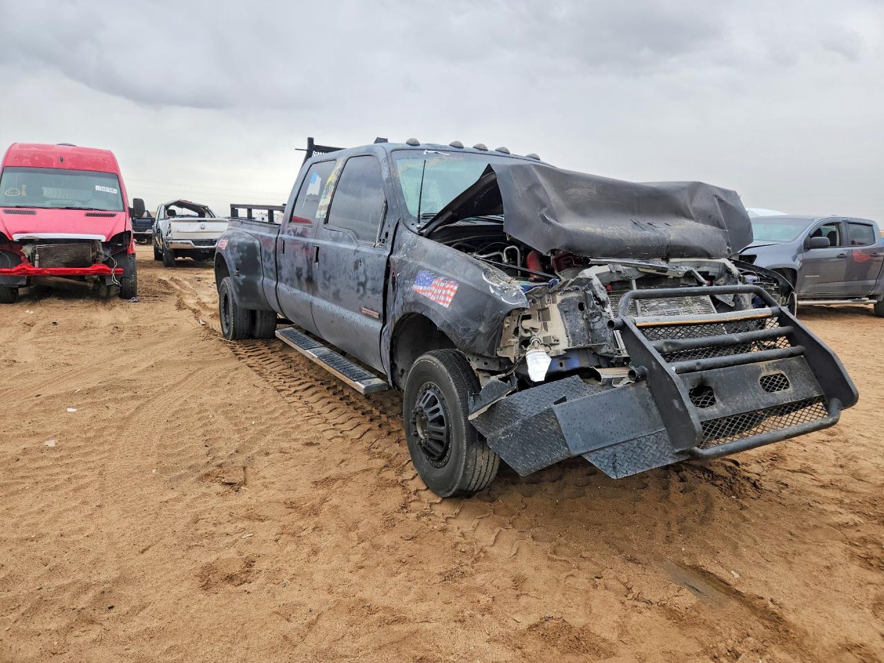 2004 FORD SUPER DUTY F-350 W/D photo 4