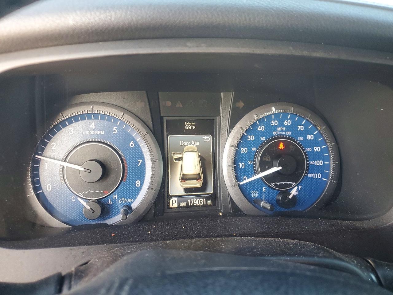2015 TOYOTA SIENNA XLE 8-PASSENGER photo 9
