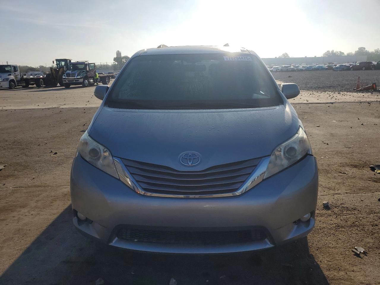 2015 TOYOTA SIENNA XLE 8-PASSENGER photo 5