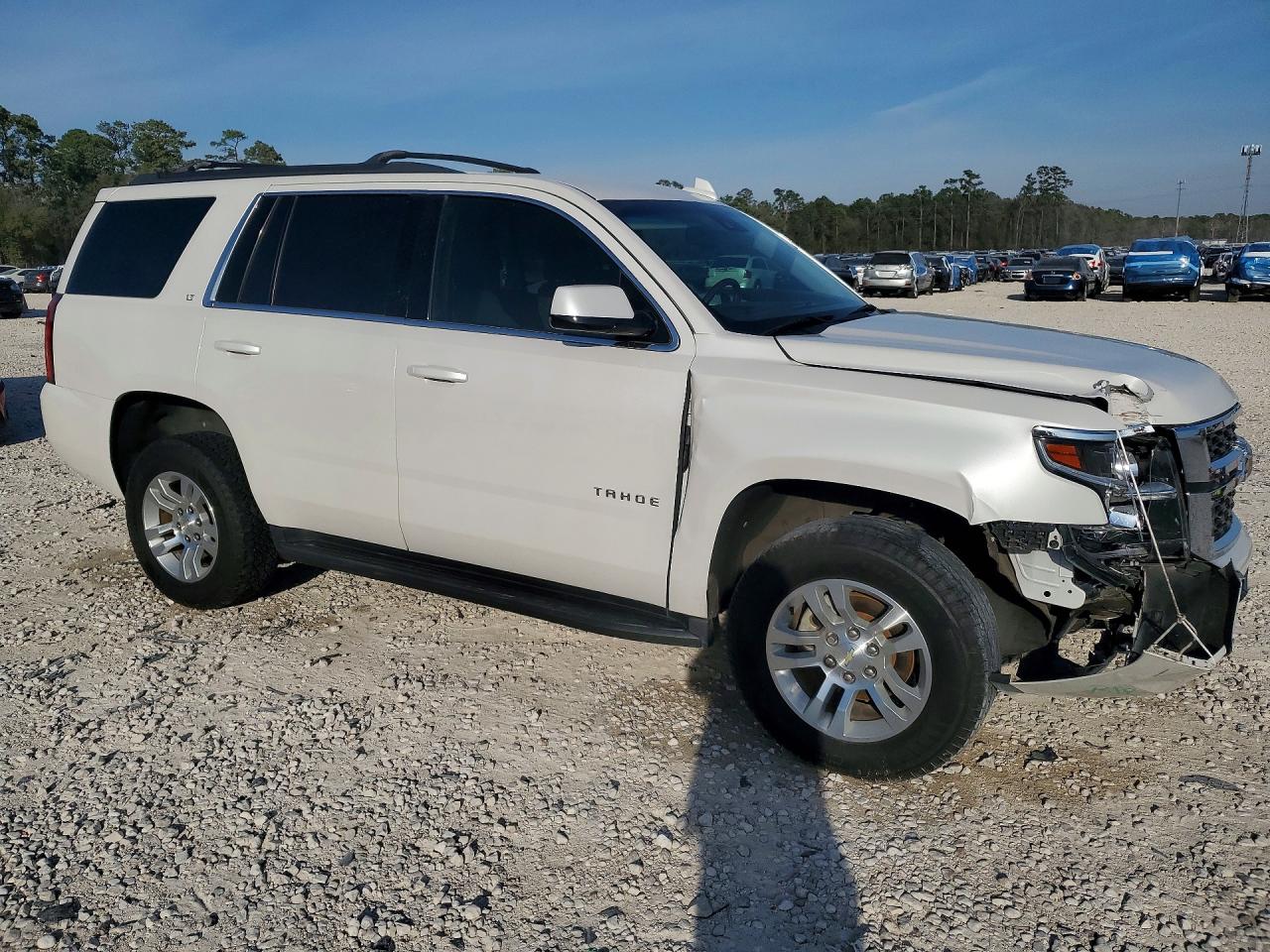 2017 CHEVROLET TAHOE C1500 LT photo 4