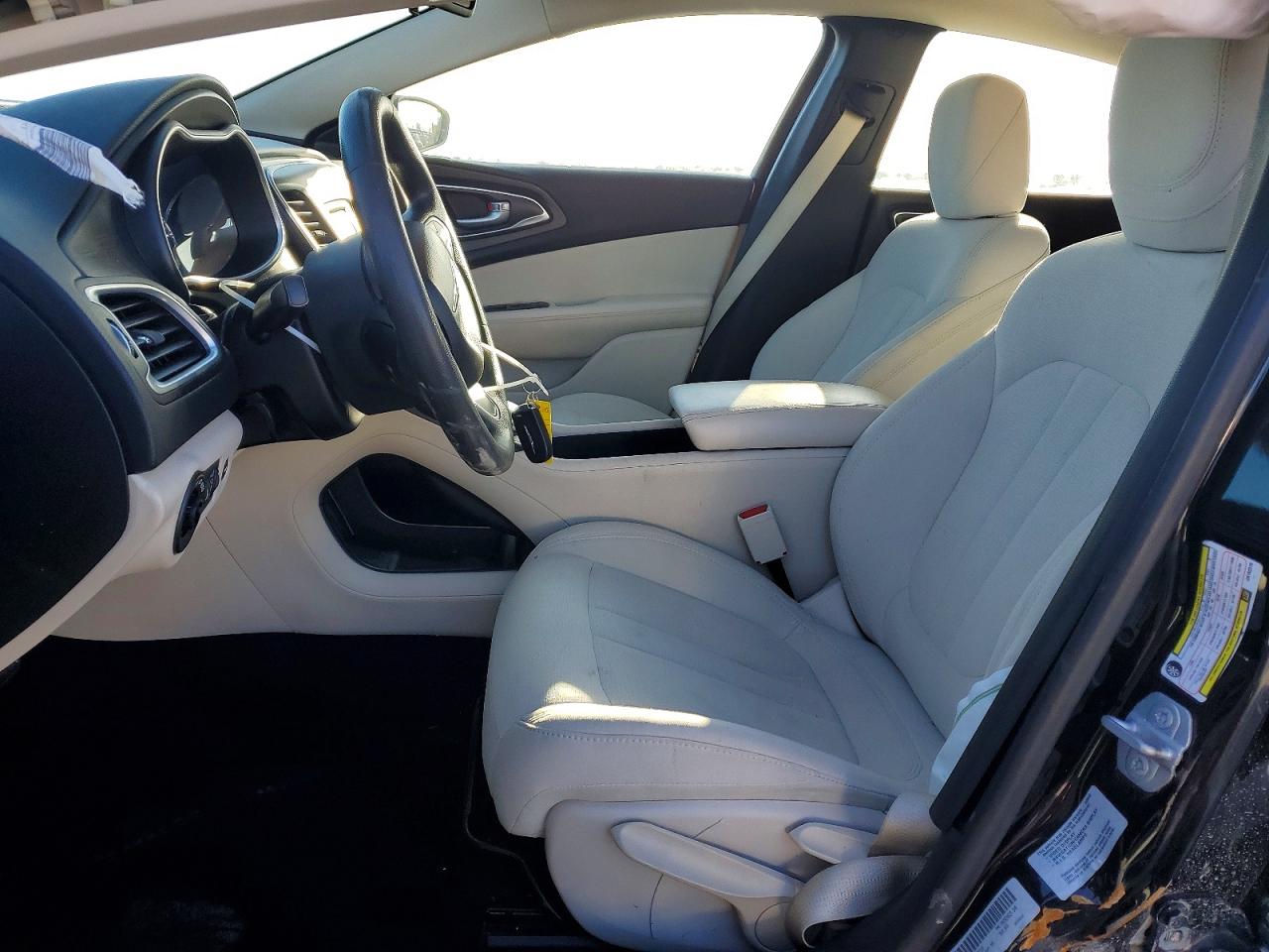 2016 CHRYSLER 200 LIMITED photo 13