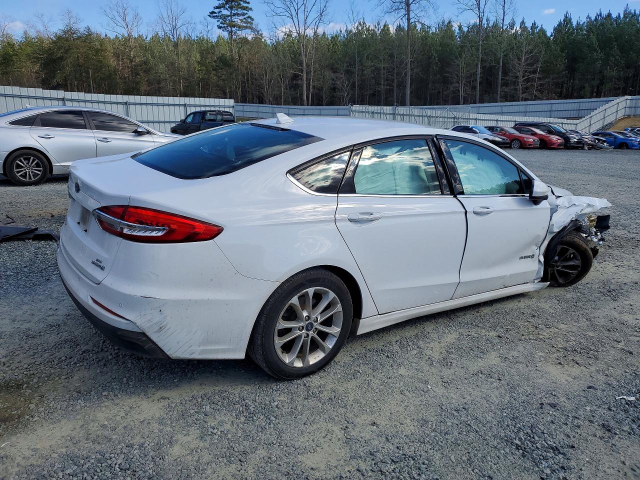 2019 FORD FUSION SE photo 3