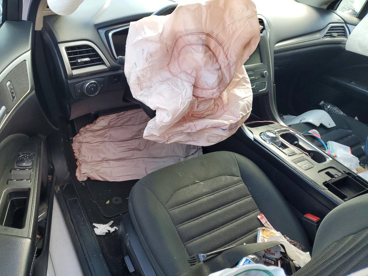 2019 FORD FUSION SE photo 8