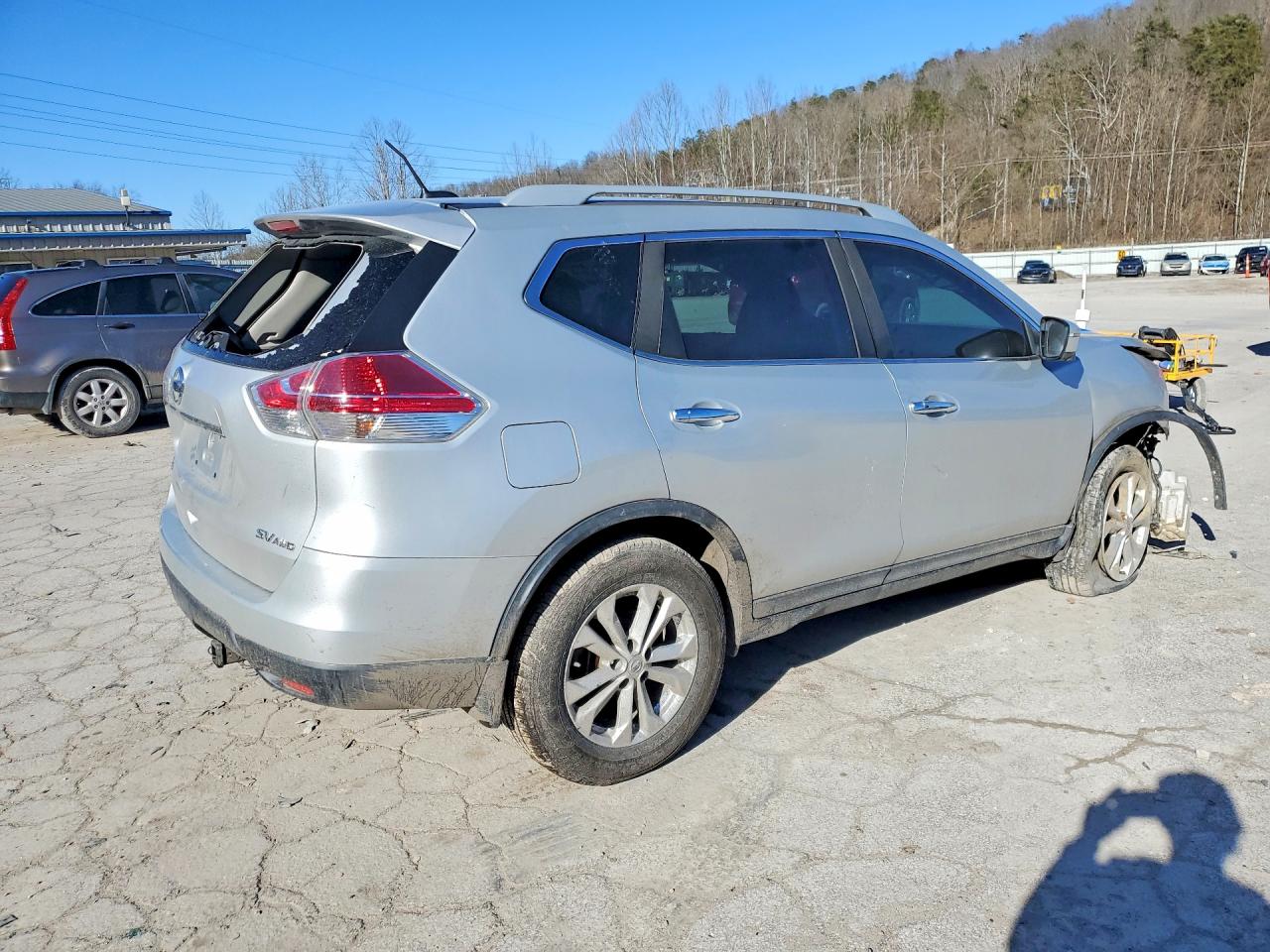 2016 NISSAN ROGUE SV photo 3