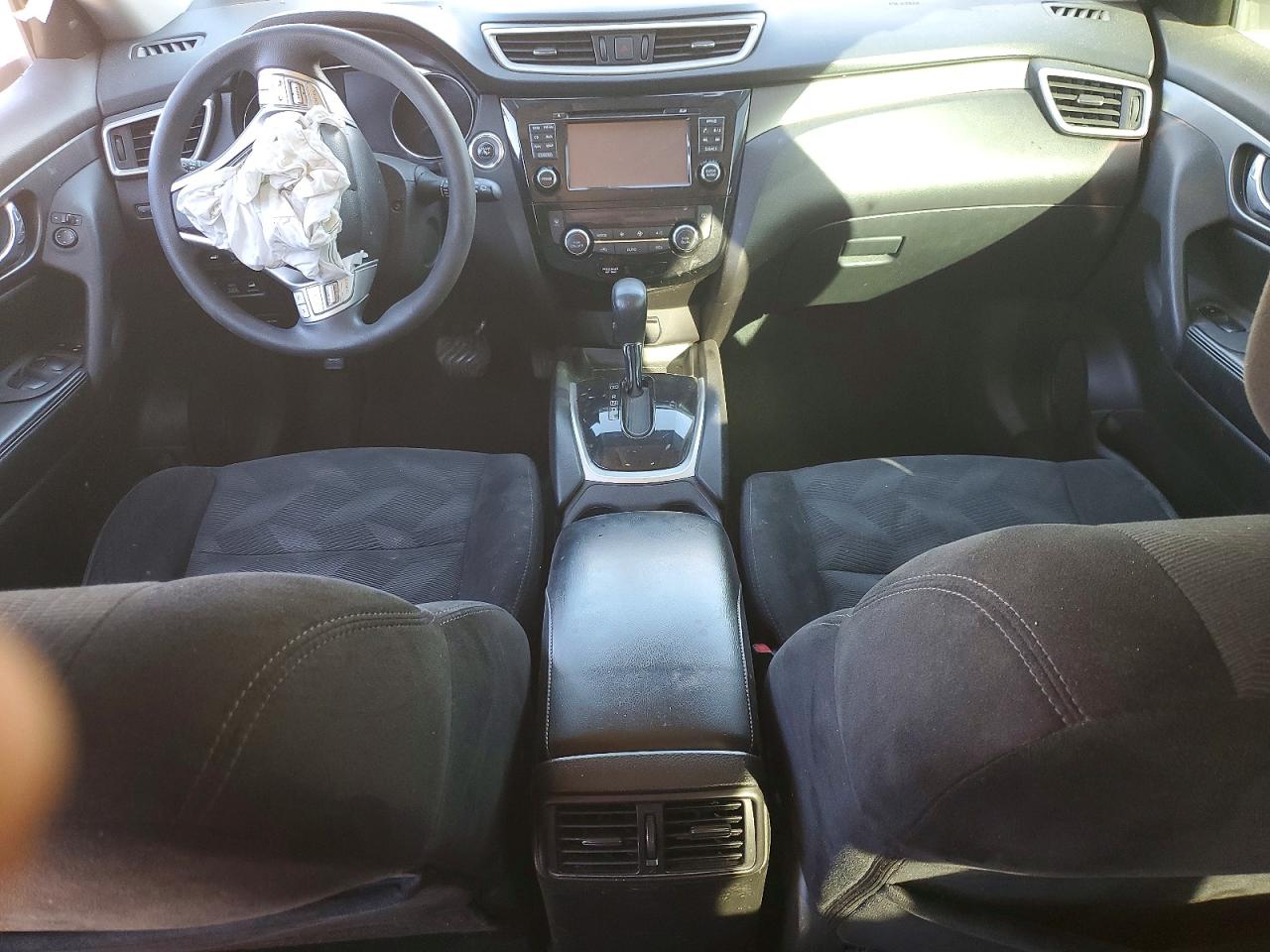 2016 NISSAN ROGUE SV photo 8