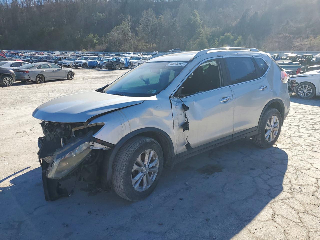 2016 NISSAN ROGUE
