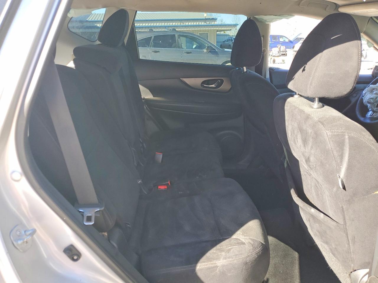 2016 NISSAN ROGUE SV photo 11