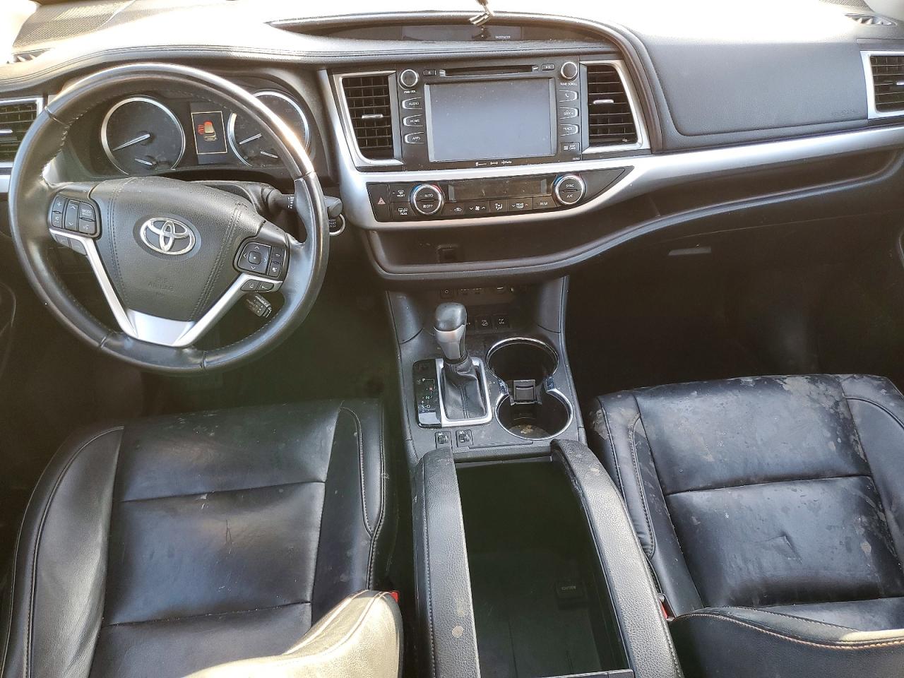 2019 TOYOTA HIGHLANDER XLE photo 15