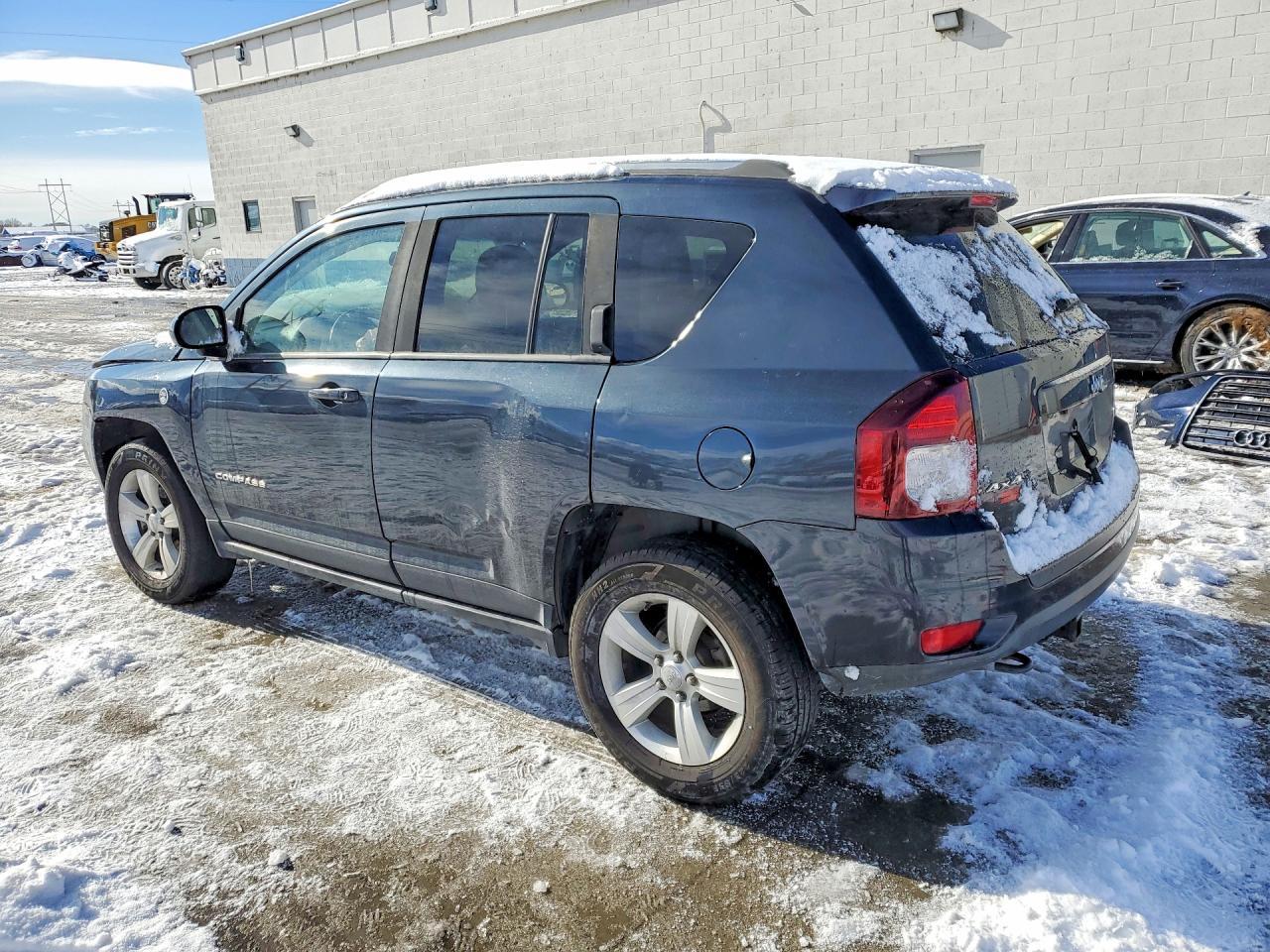 2014 JEEP COMPASS LATITUDE photo 4