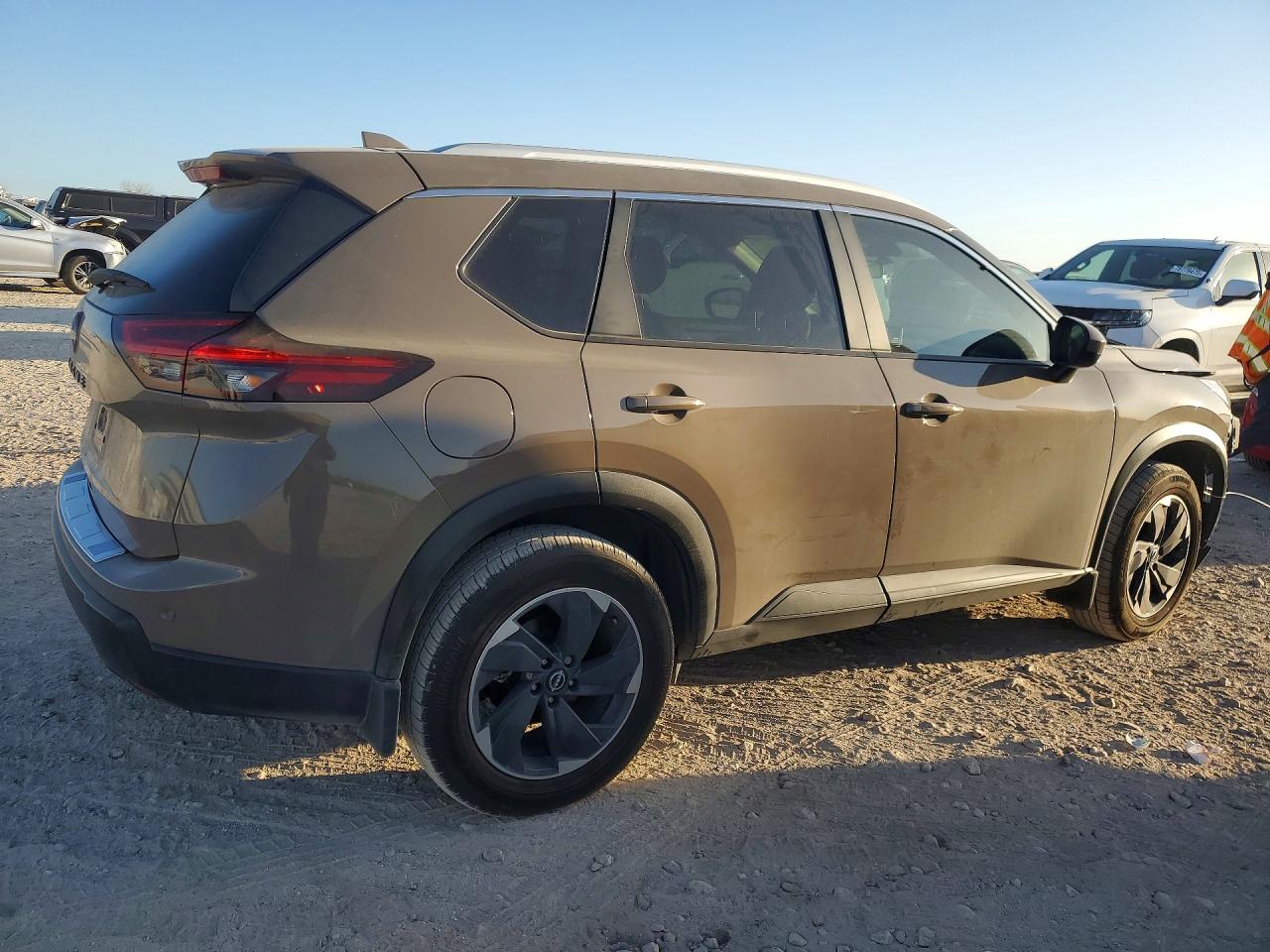 2025 NISSAN ROGUE SV photo 5