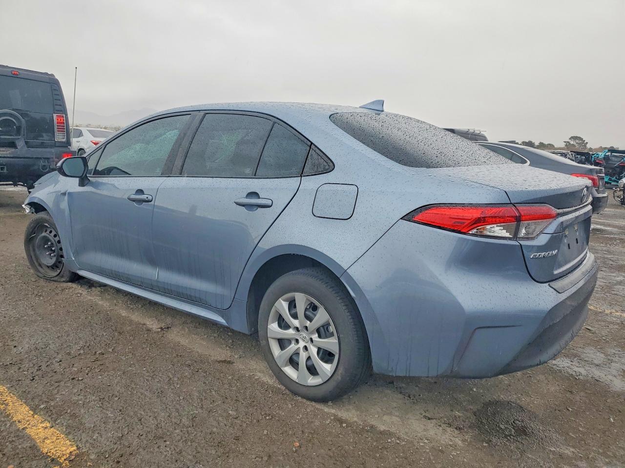 2023 TOYOTA COROLLA LE photo 2