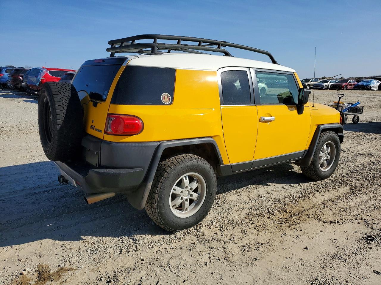 2007 TOYOTA FJ CRUISER photo 3