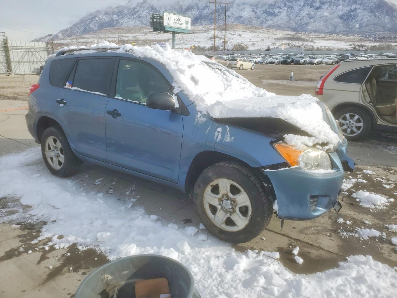 2010 TOYOTA RAV4 BASE photo 4