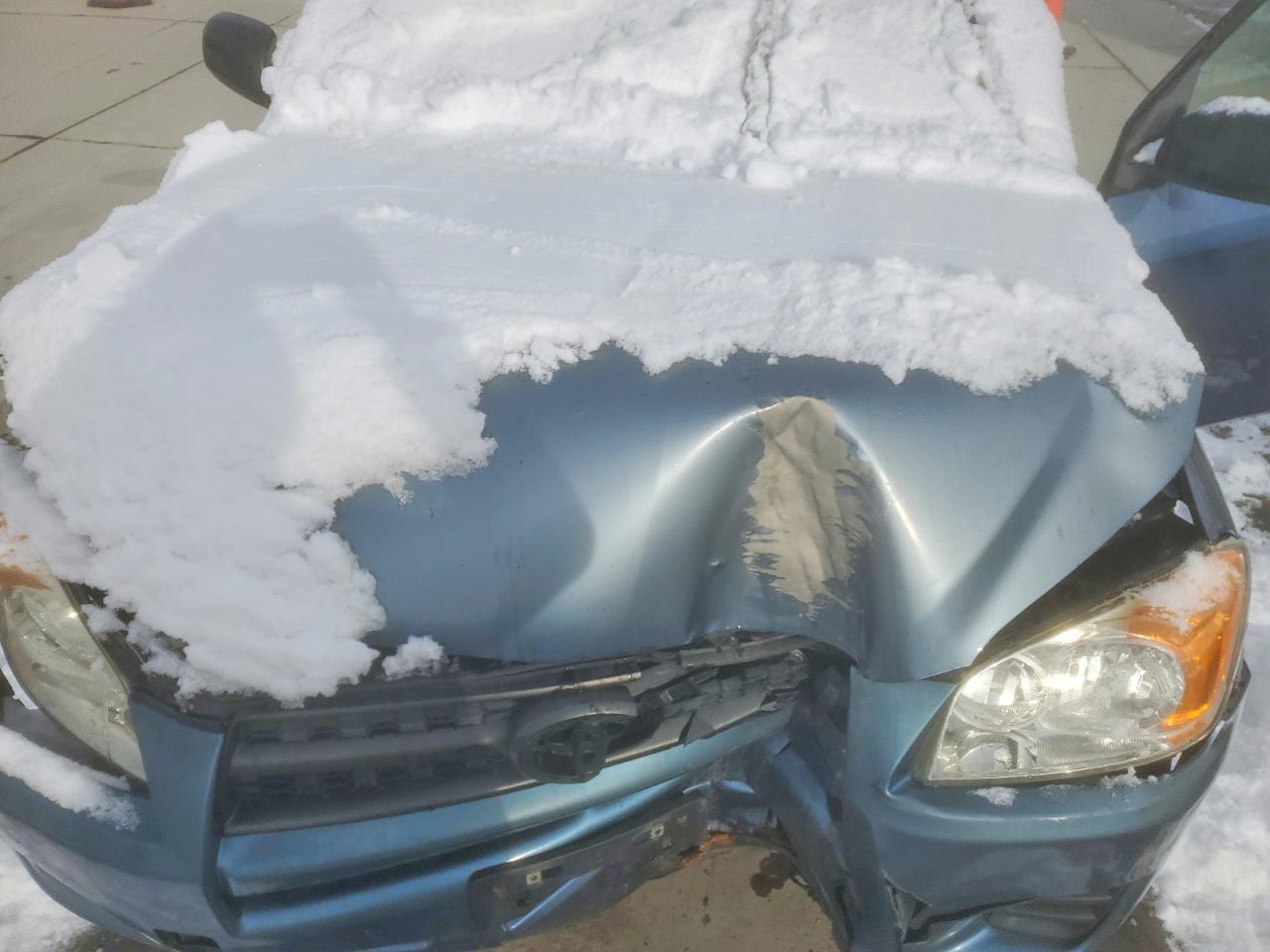2010 TOYOTA RAV4 BASE photo 11