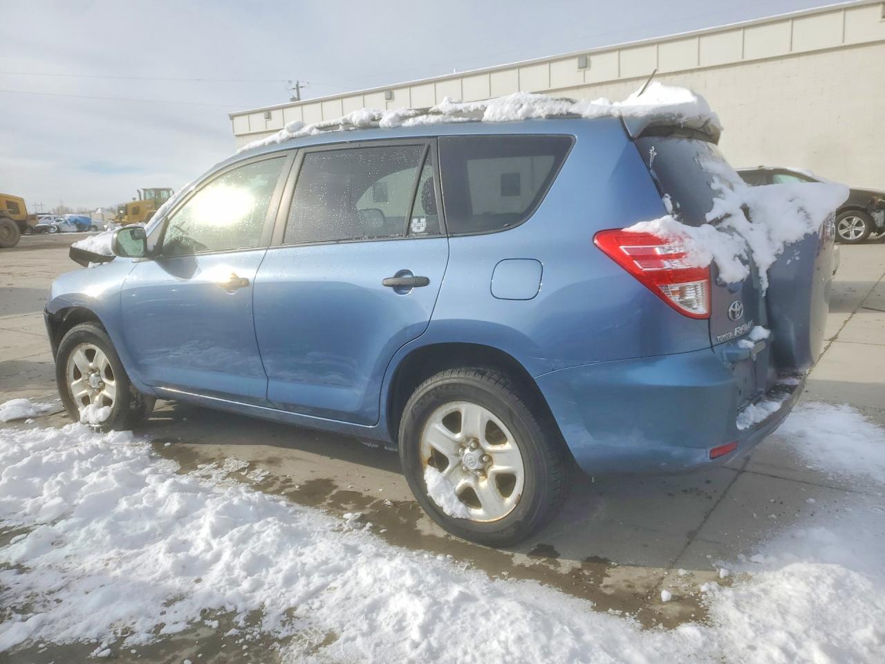 2010 TOYOTA RAV4 BASE photo 2