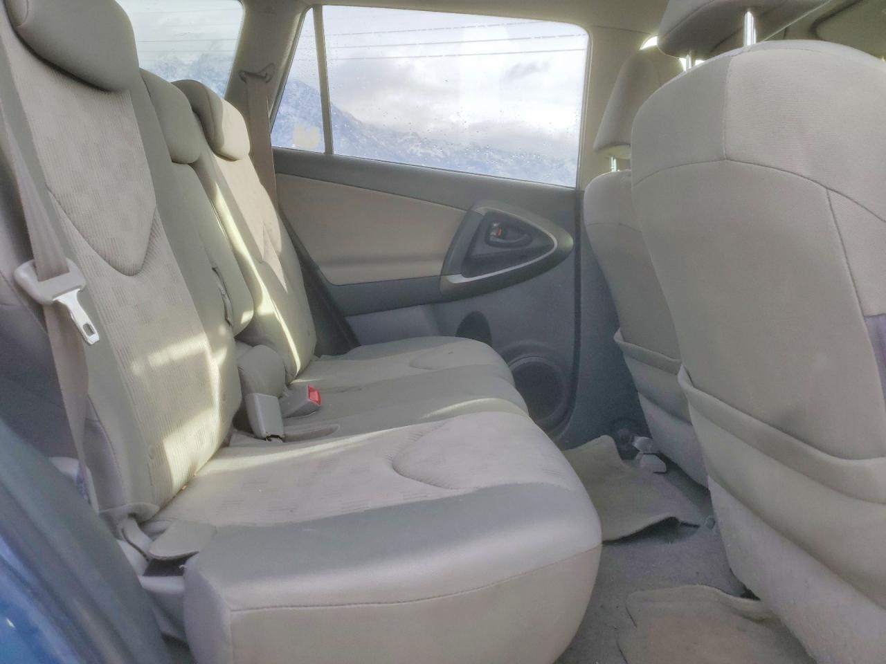 2010 TOYOTA RAV4 BASE photo 10