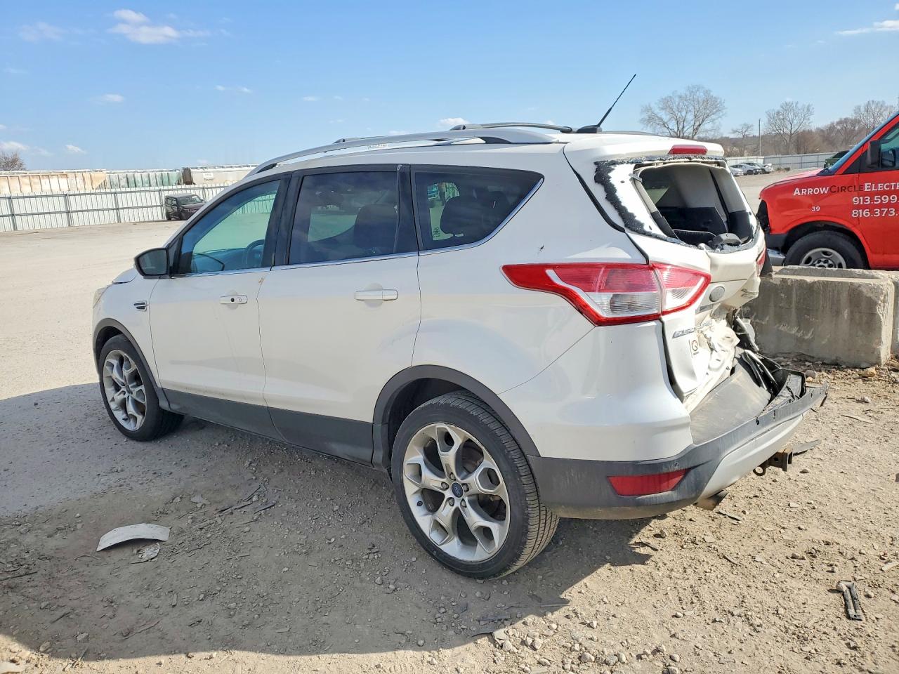 2015 FORD ESCAPE TITANIUM photo 2