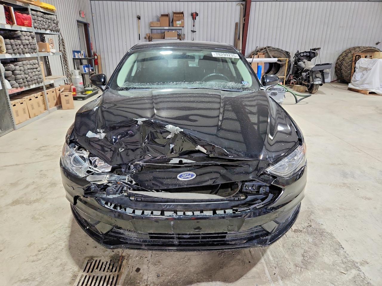 2017 FORD FUSION SE photo 5