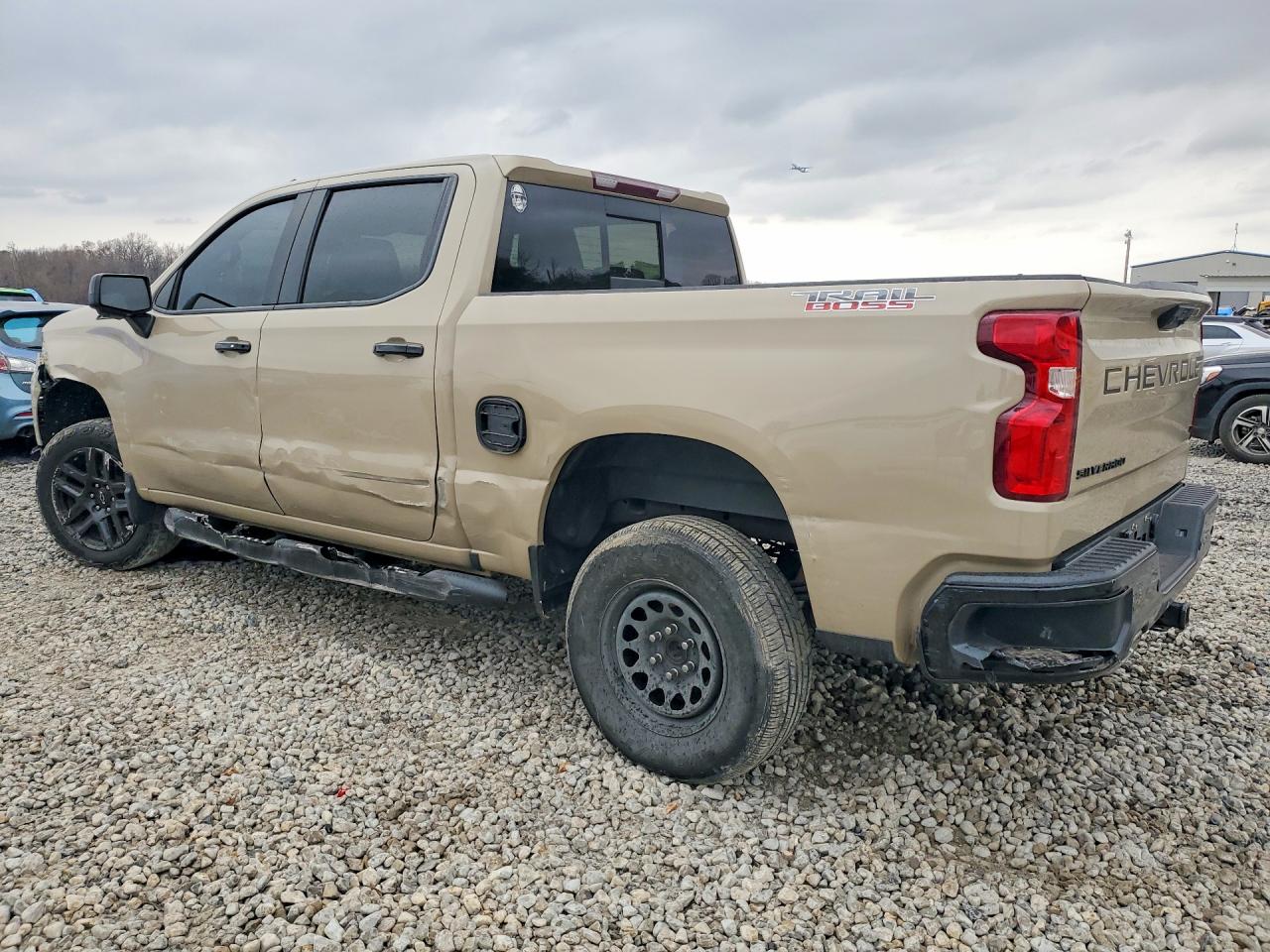 2023 CHEVROLET SILVERADO K1500 LT TRAIL BOSS photo 3