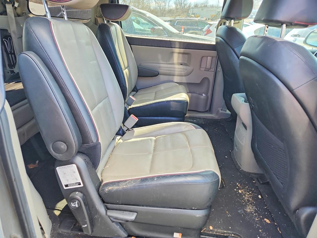 2019 KIA SEDONA LX photo 21
