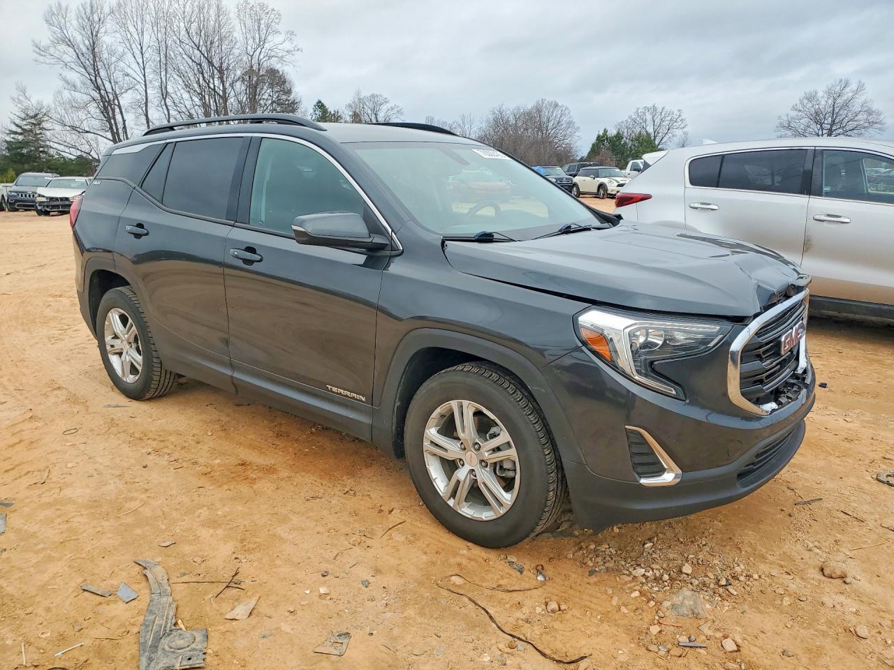 2019 GMC TERRAIN SLE photo 4