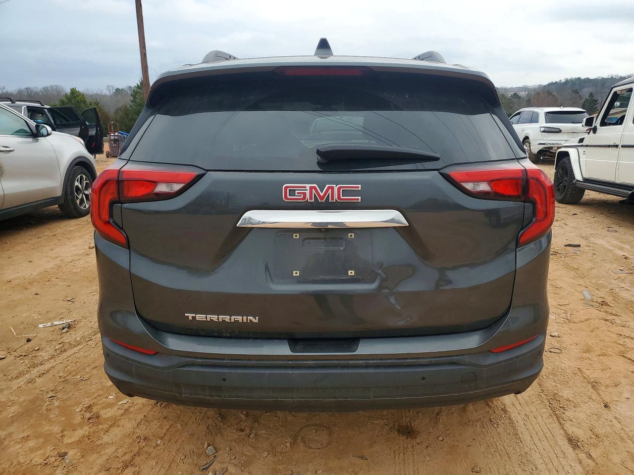2019 GMC TERRAIN SLE photo 6