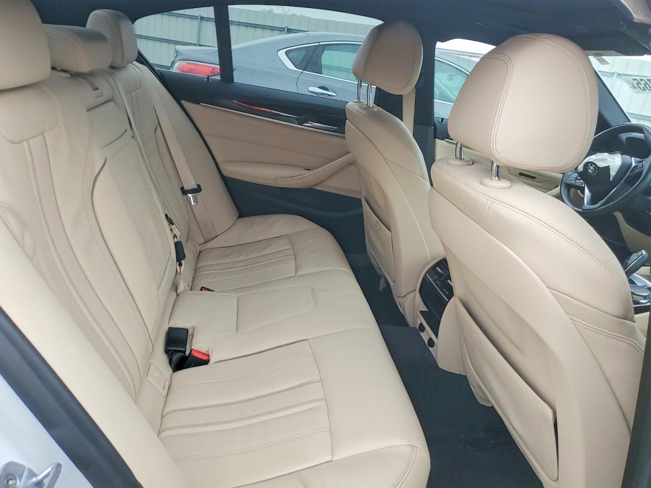 2018 BMW 530E photo 10