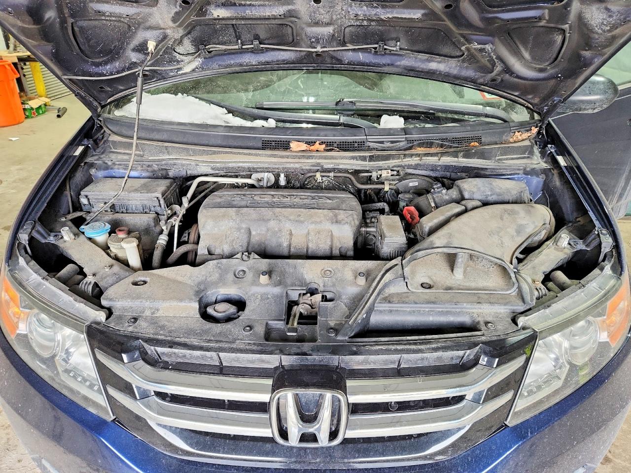 2014 HONDA ODYSSEY LX photo 12