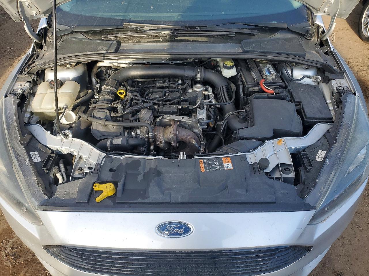 2017 FORD FOCUS SE photo 31