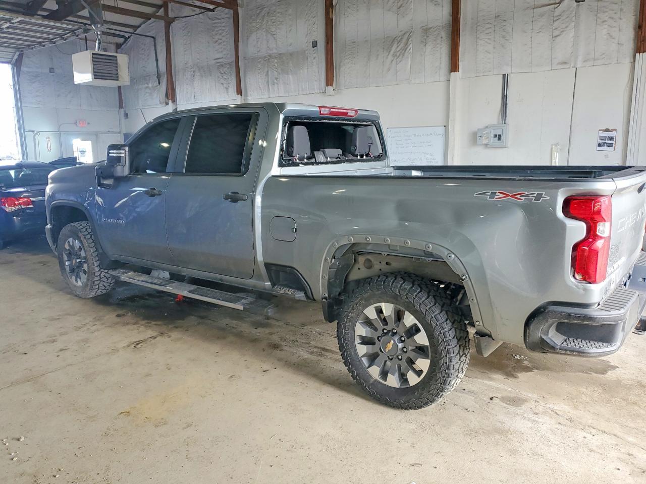 2024 CHEVROLET SILVERADO K2500 CUSTOM photo 4